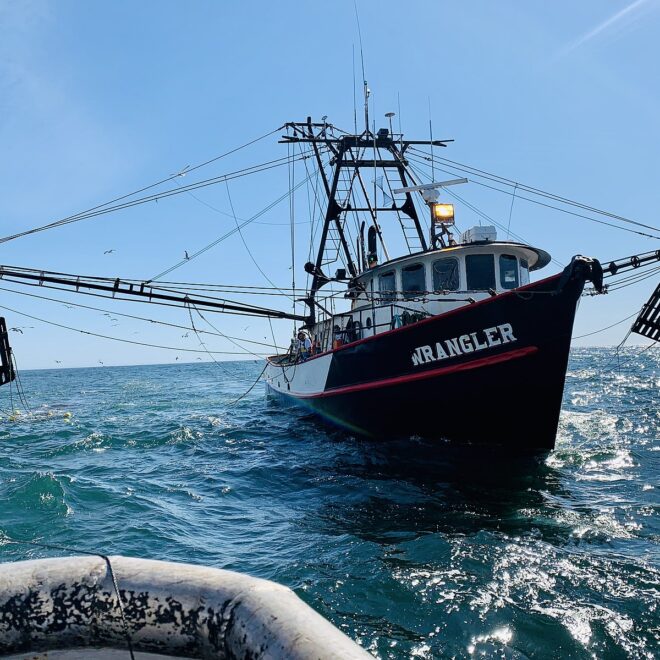 Shrimp trawler preparing to set gear off the coast of Oregon by WikiCommons.