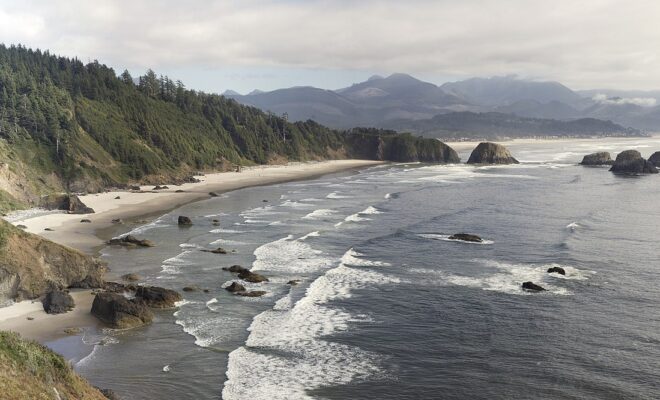 Oregon coastline looking south from Ecola State Park by WikiCommons