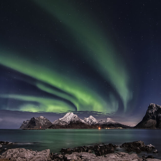 Northern lights by Stein Egil liland pexels.com