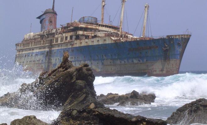 Shipwreck by Wikicommons