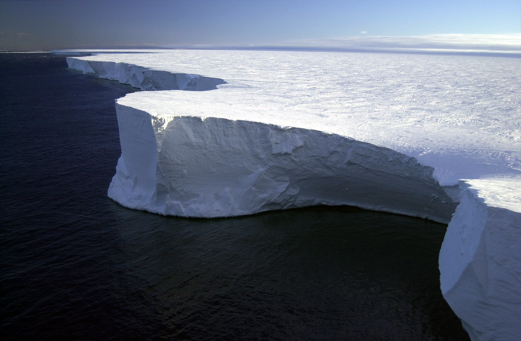 Research on Iceberg B-15A by Josh Landis, National Science… | Flickr