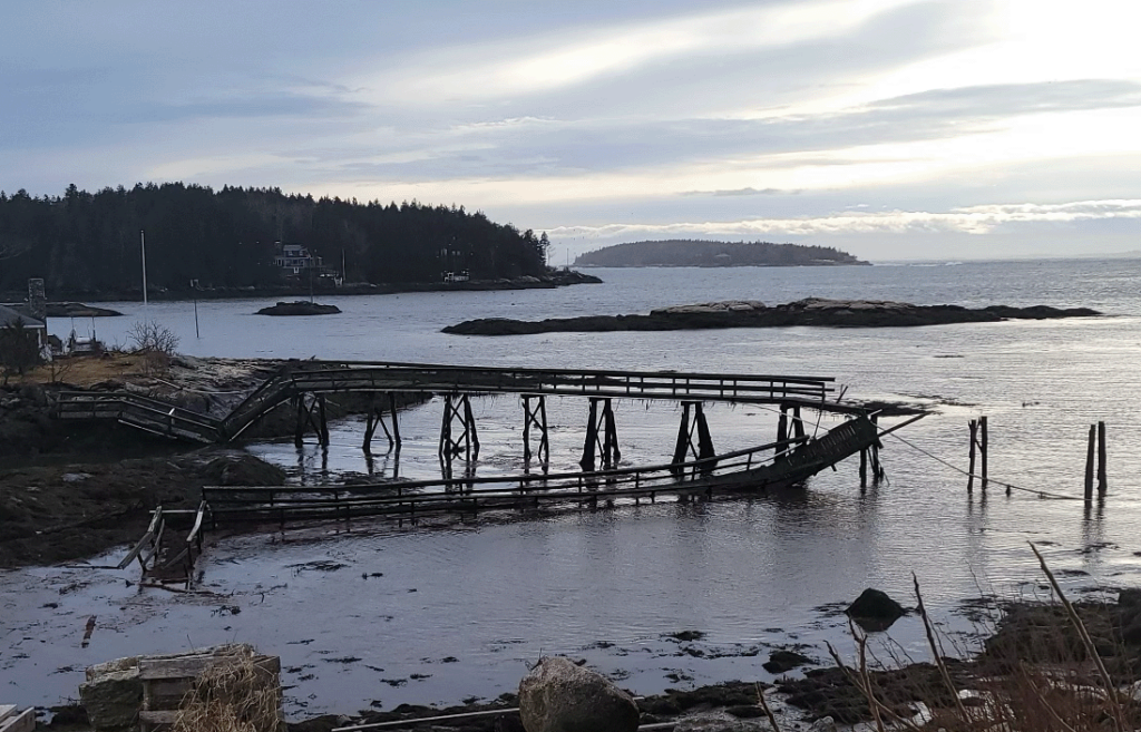 dock damage Christmas cove, Maine -- January 2024