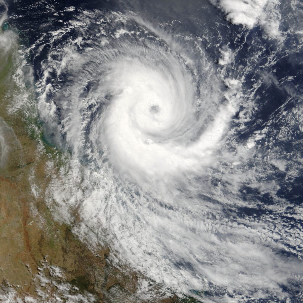 https://en.wikipedia.org/wiki/File:Cyclone_Larry_2006.jpg