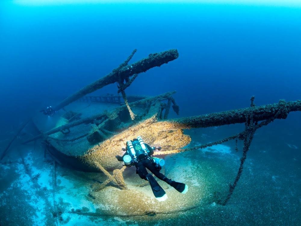 Wreck of the schooner Galinipper, Wisconsin Shipwreck Coast National Marine Sanctuary's oldest known shipwreck. Image: Becky Schott / Liquid Productions