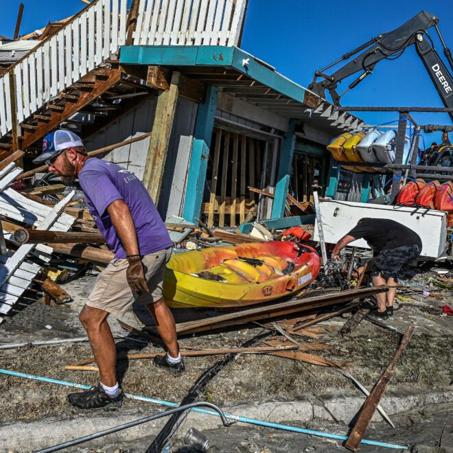 221001143953-03-hurricane-ian-1001-fort-myers