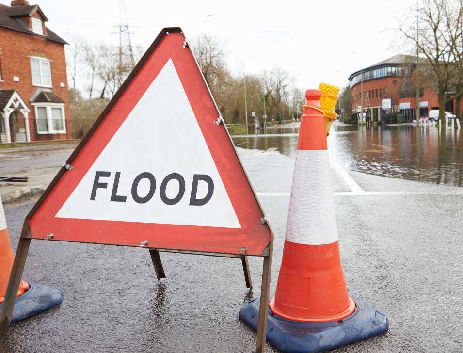 Flooded road in winter. Image from Canva.com