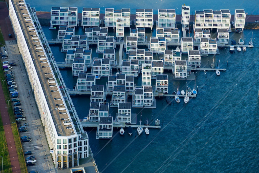 https://grist.org/buildings/embracing-a-wetter-future-the-dutch-turn-to-floating-homes/