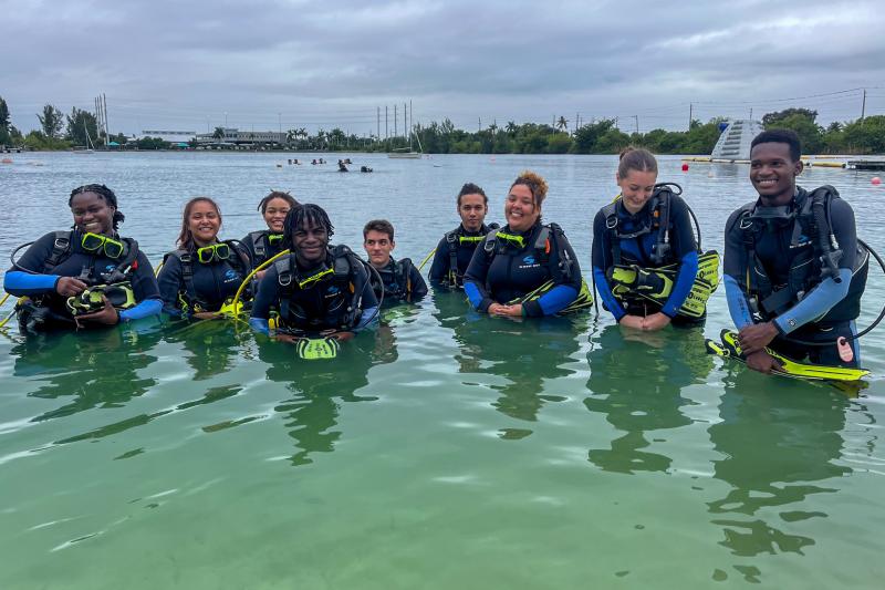 he first Your Shores cohort learning to scuba dive. Credit: Phillip and Patricia Frost Museum of Science